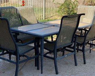 Hampton Bay Patio Table & 6 Chairs	29.5x39.5x69.6in	HxWxD
