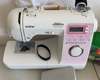 Brother Project Runway NS-40 Sewing Machine	 	
