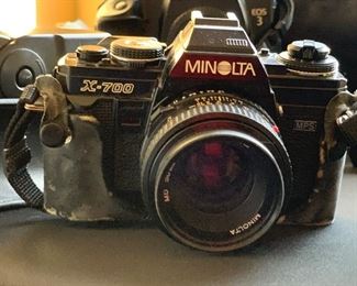 Minolta X-700 MPS 35mm SLR Camera 50mm 1.7 Lens	 	
