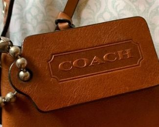 Coach Leather Sac Style Bag Purse	 	
Coach Leather Sac Style Bag Purse	 	
