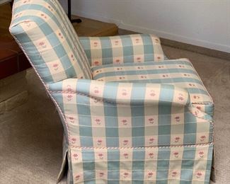 Country Plaid Floral Armchair #1 33x35x35in
Country Plaid Floral Armchair #2 33x35x35in