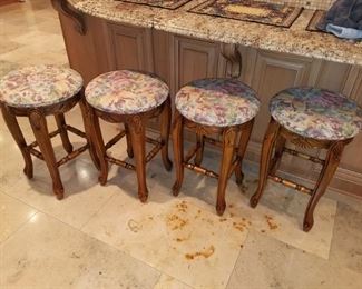 Kitchen counter height barstools