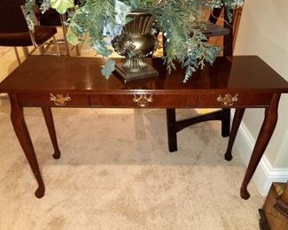 Sofa/entry table