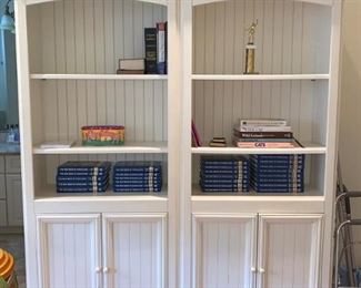 Pair of French country bookcase/cabinets