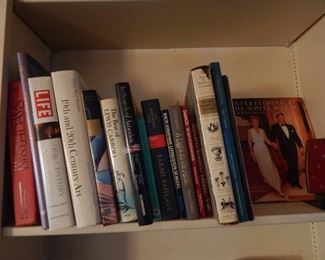 BOOKS<BOOKS<BOOKS