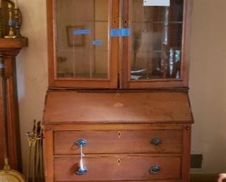 Federal bookcase and desk; inlaid escutcheons and fan decoration