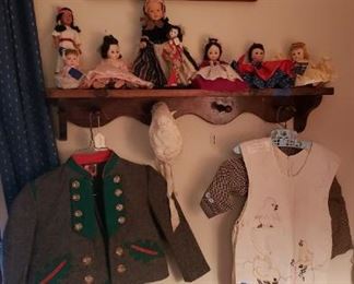 Madam Alexander dolls plus children's clothes