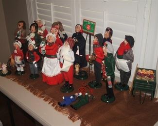 Byers Choice Carolers - Mr. & Mrs Santa, Street vendor with wagon, Salvation Army, Children, and others. Matching street light.
