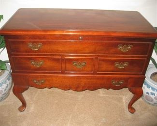 Lane cedar chest with drawer