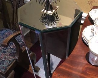 LaBarge mirrored pedestal, 3' tall