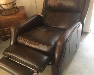 Flexsteel worn leather recliner