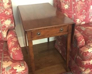 Brandt Mfg. Pembroke style table with single drawer