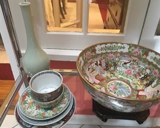 Antique chinese porcelain , Gump's, Early Chinese decorated ceramic