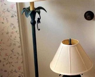 PFL082 Pair of Tropical Themed Lamps