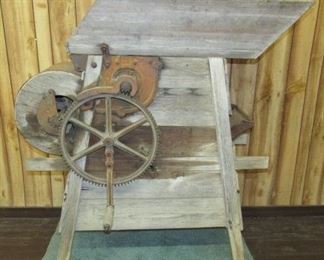 Primitive Pea Sheller - Marked Chattanooga,TENN