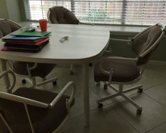 kitchen table & chairs