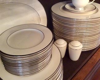 Lenox Fine Bone China "Montclair"