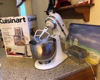 Kitchenaid Mixer / Cuisinart Food Processor