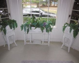 White Wicker Day Bed and Furniture Separates