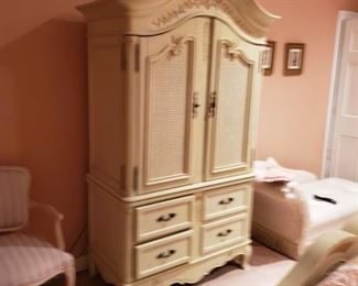 Chris Madden Bedroom Suite 