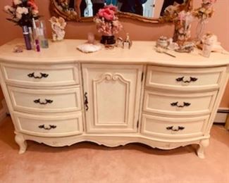 Chris Madden Bedroom Suite 