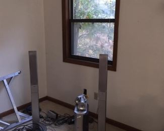STEREO SPEAKERS