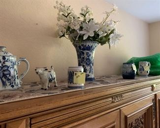 Royal Delft pottery, various pieces