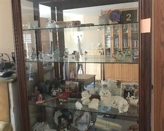 Large display cabinet