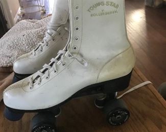 Young Star roller skates by Roller Derby. Size 9