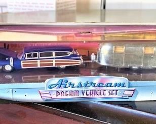 Hot Wheels Airstream Vehicle Set