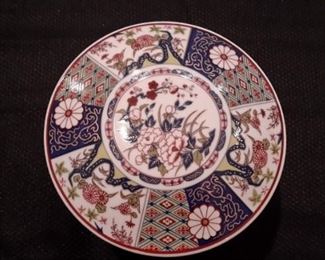 Imari Empress stacked bowls with lid, in excellent condition!