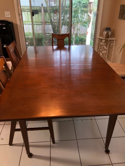Dunbar dining table with 2 leaves to seat 8.  
