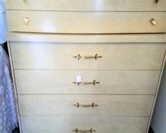 1960s Dresser