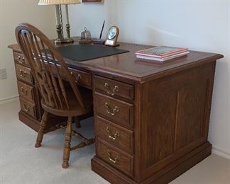Hooker Furniture Office Desk & Chair