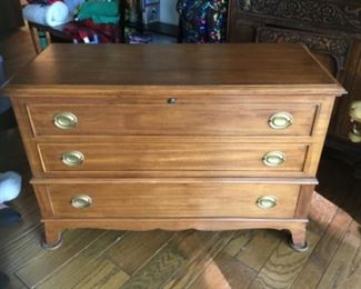Lane mid-century high cedar chest with drawer