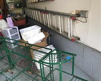 ALUMINUM EXTENSION LADDER