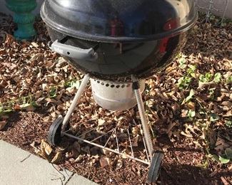 WEBER KETTLE GRILLE