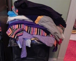 Lots of women's clothing sizes small/medium/ petite.