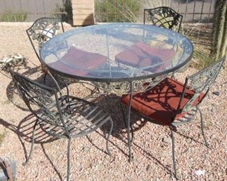 1960 cast iron table vintage excellent contdition