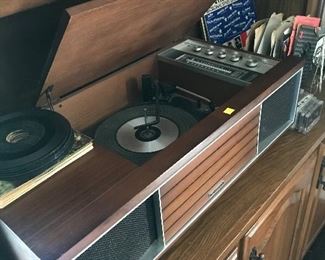 Table top record player