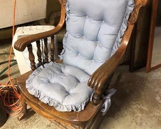 Nice vintage rocking chair.
