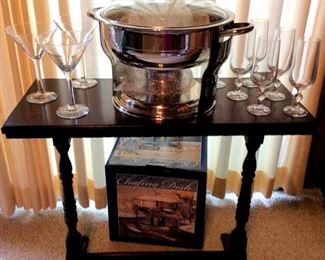 APT001 Solid Wood Table, Chafing Dish & Glassware