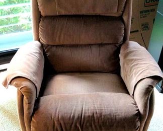 APT028 Comfy Brown Recliner