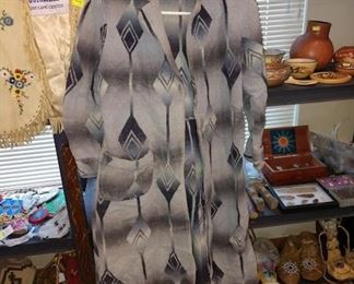 3rd Floor Bedroom Right: Maybe a Beacon Cotton Bathrobe (Good Condition)