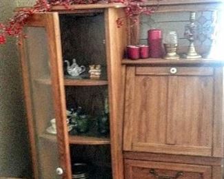 Solid oak cute cabinet!