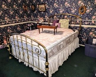 Beautiful brass bed with nice mattresses