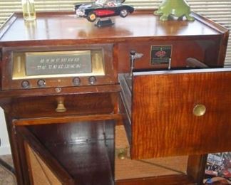 Vintage Radio / Record Player. Radio Works