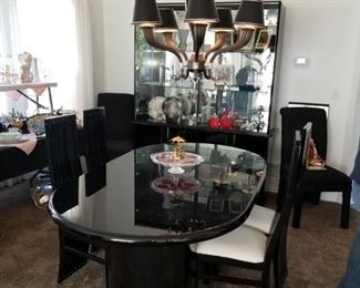 Black lacquer Dining Room table, 6 Chairs 