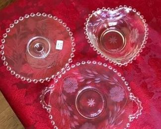 4 assorted small bowls https://ctbids.com/#!/description/share/256931