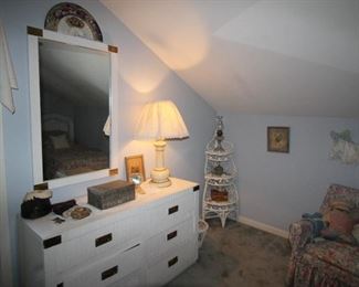 Matching dresser and shelf to twin wicker beds